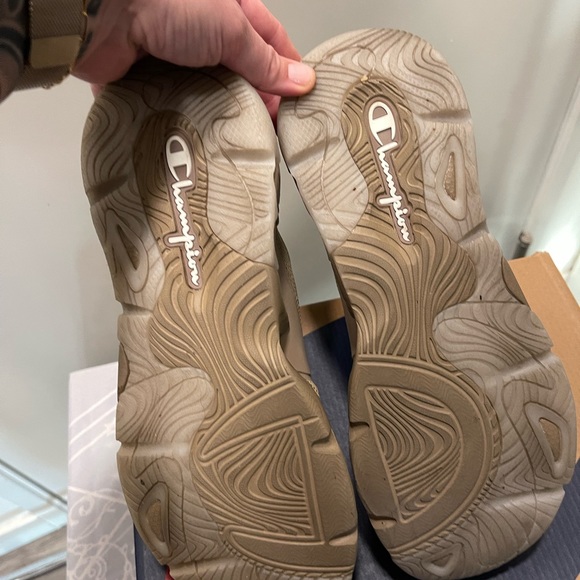 Champion Womens Size 11 slip on sneakers - Picture 3 of 6